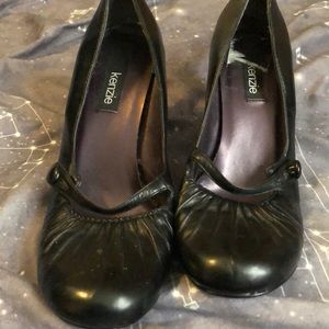 Black heels -in okay condition.